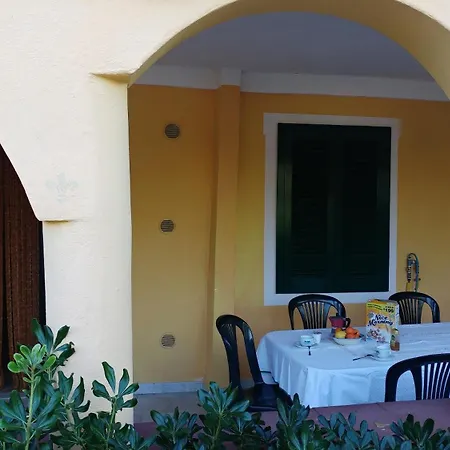 Appartamento Al Mare Con Piscina Rodi Garganico Exterior photo