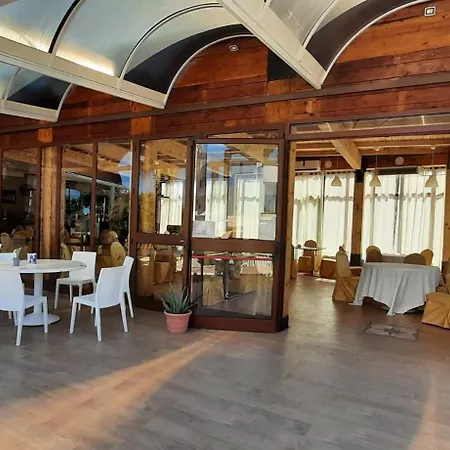 Appartamento Al Mare Con Piscina Rodi Garganico Exterior photo