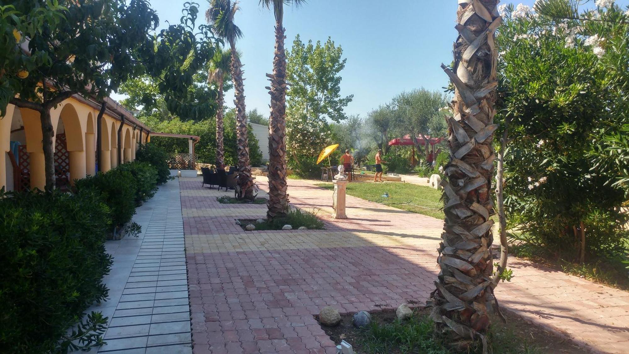 Al Mare Con Piscina