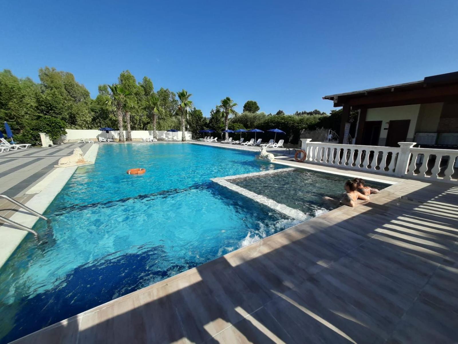 Al Mare Con Piscina Holiday home Rodi Garganico
